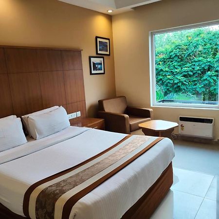 La Franklin Hotel Bhubaneswar Extérieur photo