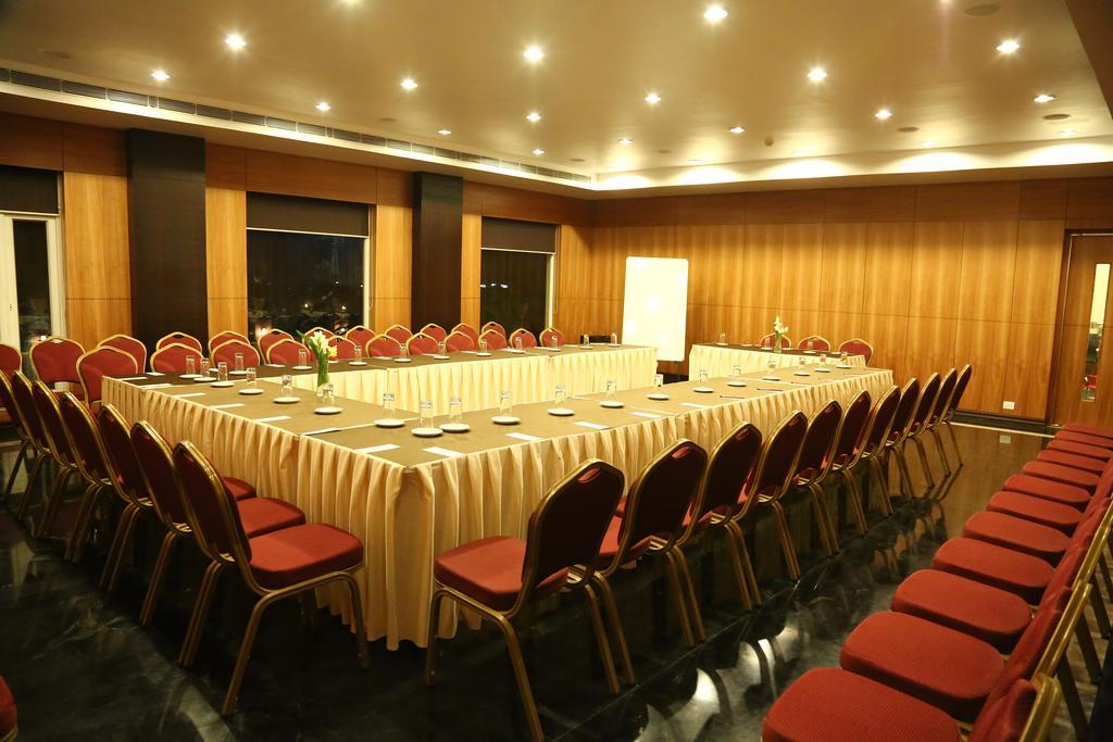 La Franklin Hotel Bhubaneswar Extérieur photo