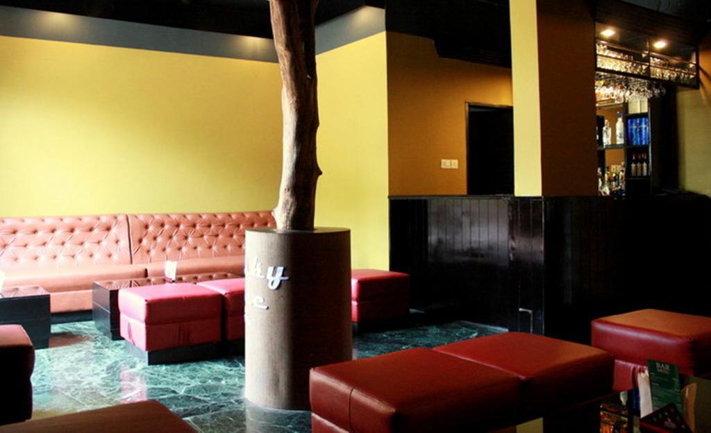 La Franklin Hotel Bhubaneswar Extérieur photo