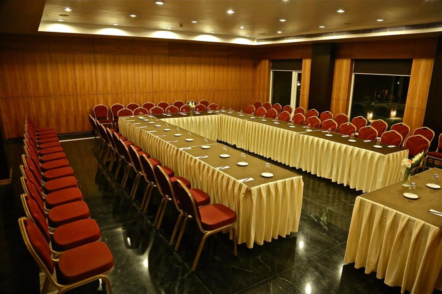 La Franklin Hotel Bhubaneswar Extérieur photo