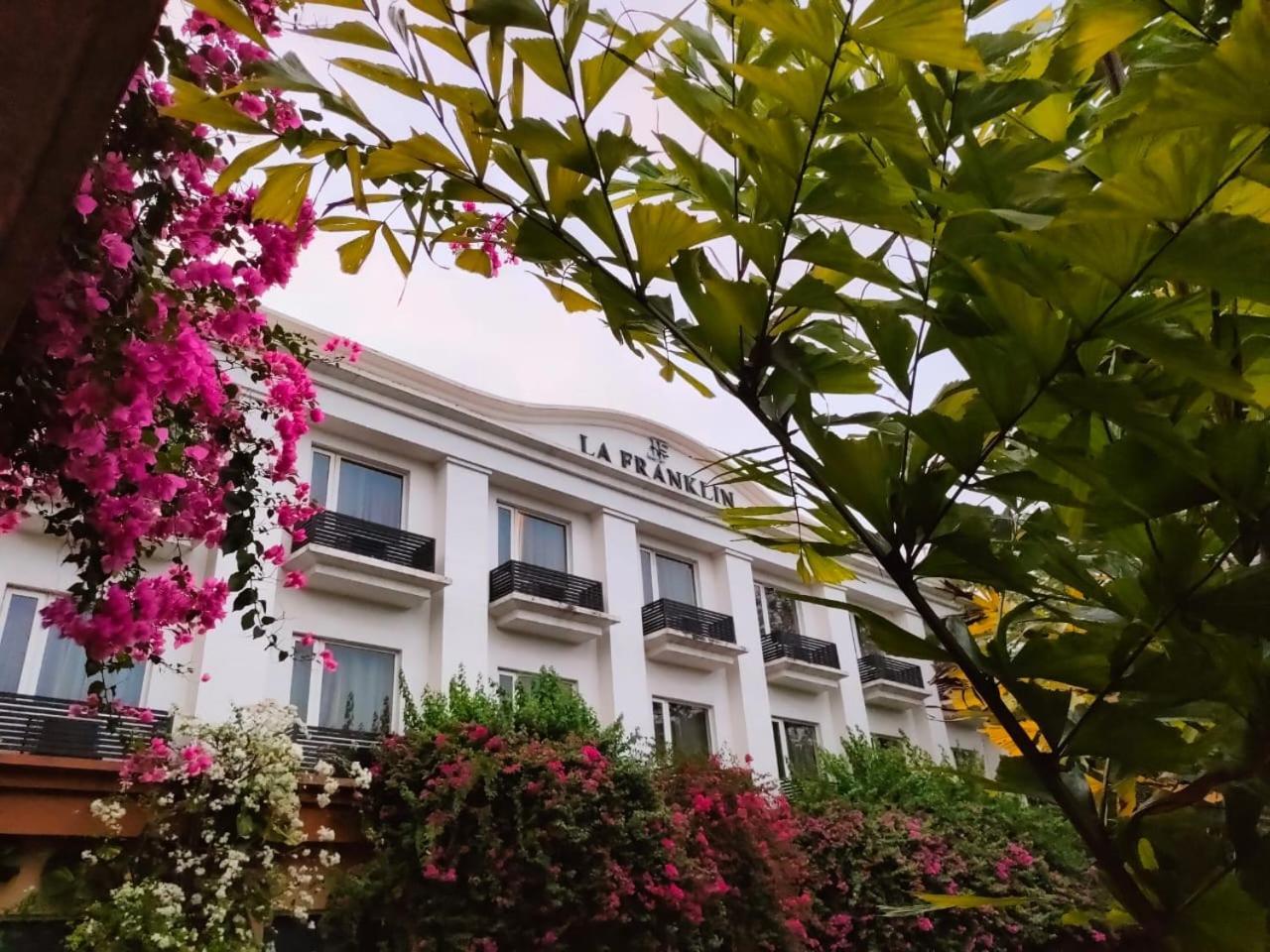 La Franklin Hotel Bhubaneswar Extérieur photo