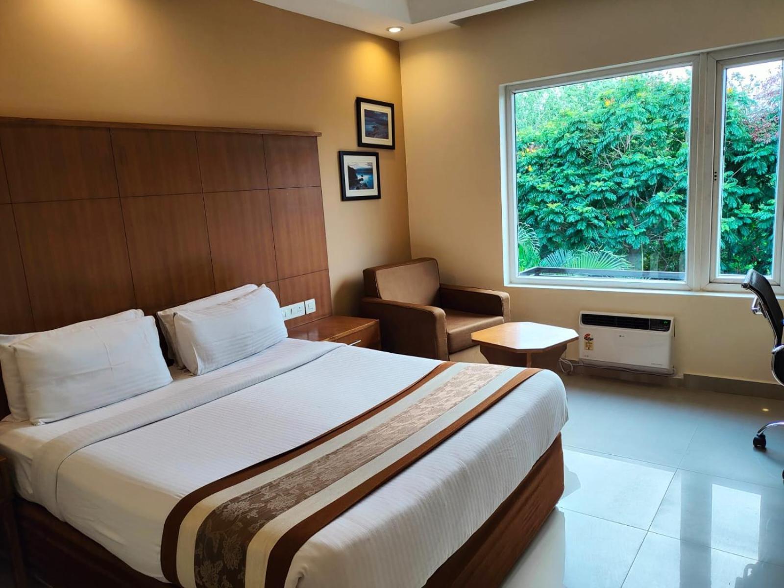 La Franklin Hotel Bhubaneswar Extérieur photo