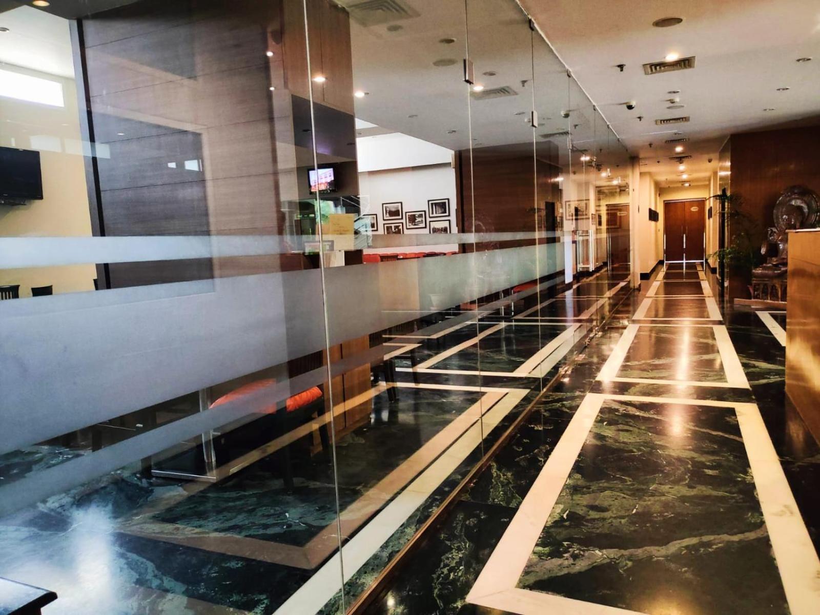 La Franklin Hotel Bhubaneswar Extérieur photo