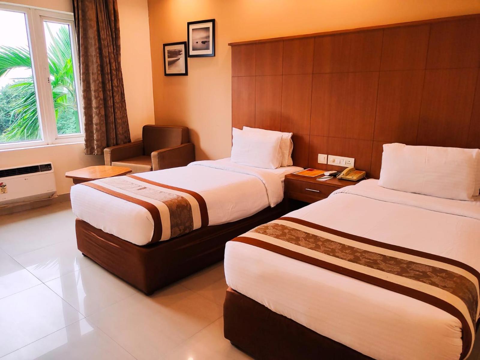 La Franklin Hotel Bhubaneswar Extérieur photo