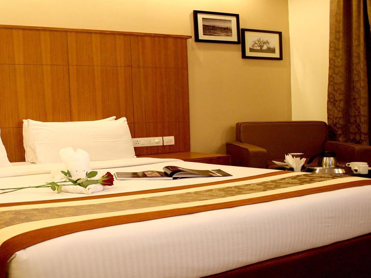 La Franklin Hotel Bhubaneswar Extérieur photo