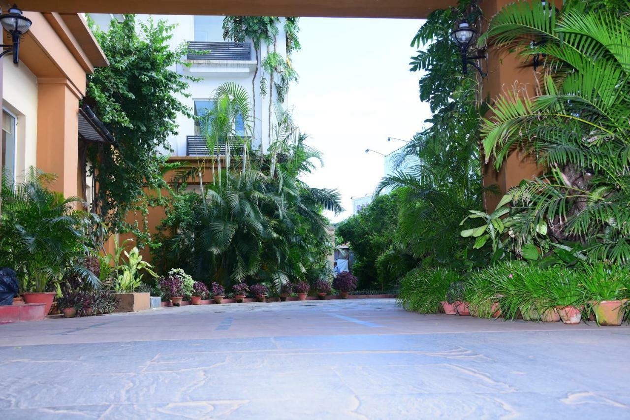 La Franklin Hotel Bhubaneswar Extérieur photo