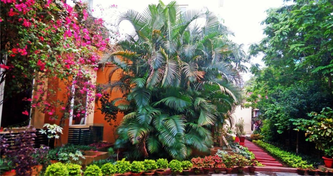 La Franklin Hotel Bhubaneswar Extérieur photo