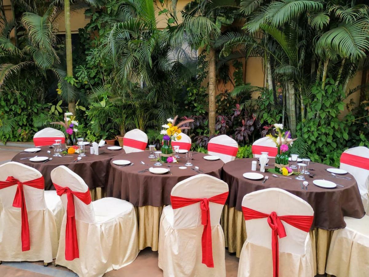 La Franklin Hotel Bhubaneswar Extérieur photo